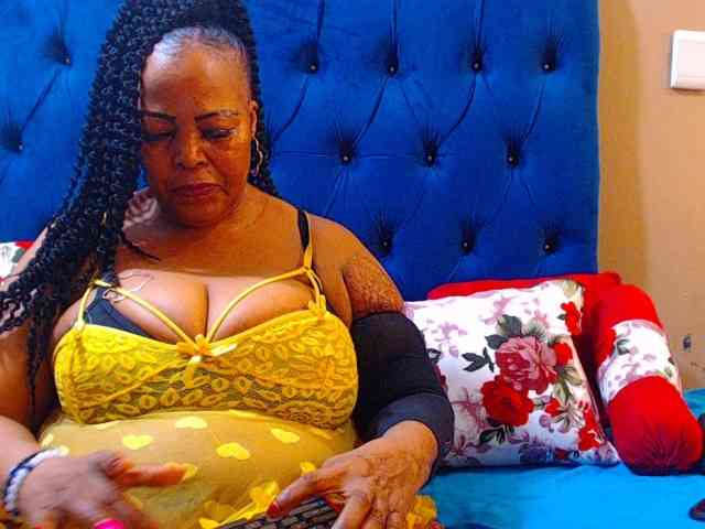 Ebonycandy10 webcam