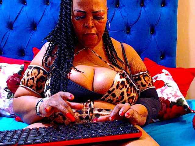Ebonycandy10
