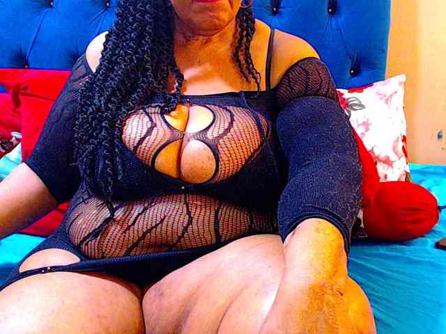 Ebonycandy10 webcam
