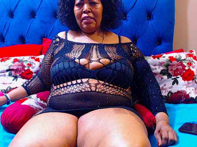 Ebonycandy10 webcam