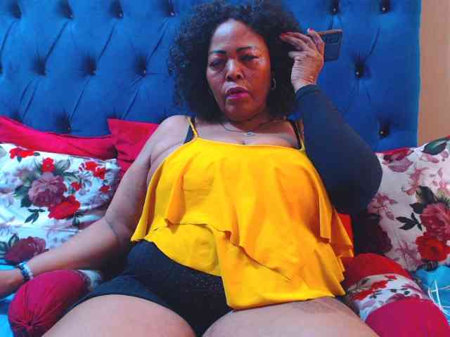 Ebonycandy10 webcam