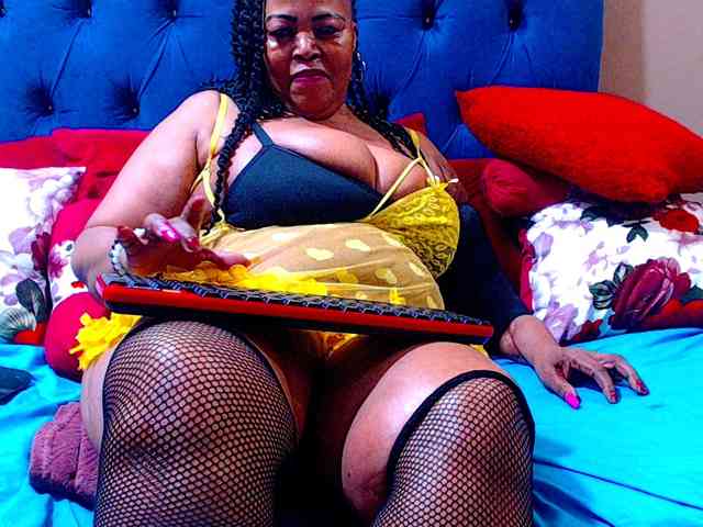 Ebonycandy10