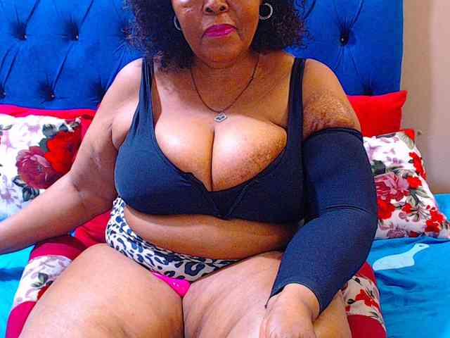 Ebonycandy10 webcam