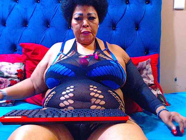 Ebonycandy10 webcam