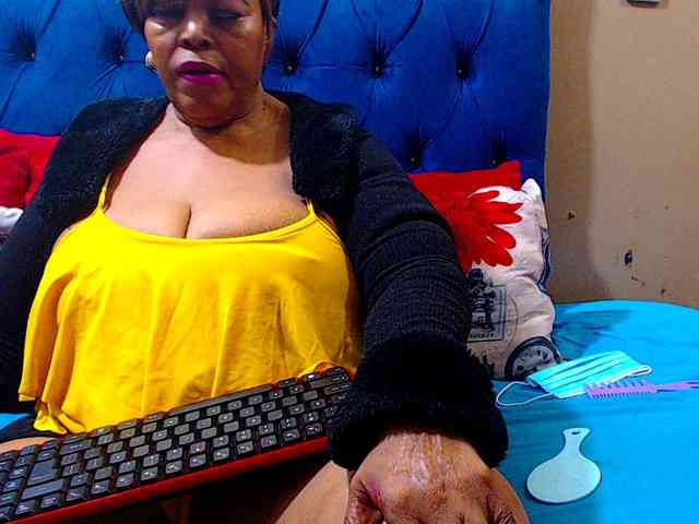 Ebonycandy10