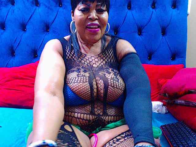 Ebonycandy10 webcam