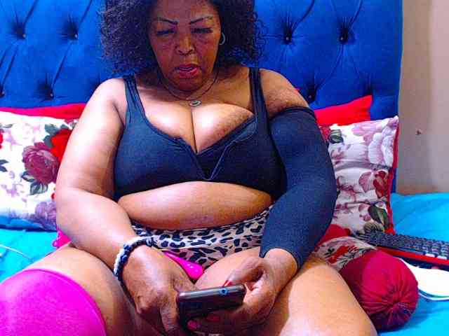 Ebonycandy10 webcam