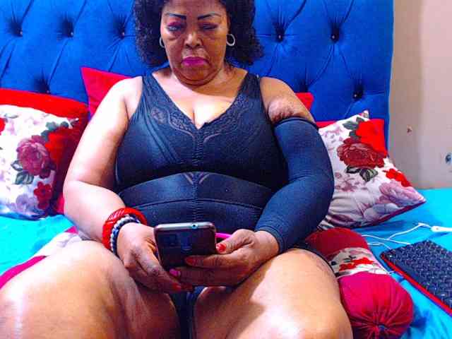 Ebonycandy10 webcam