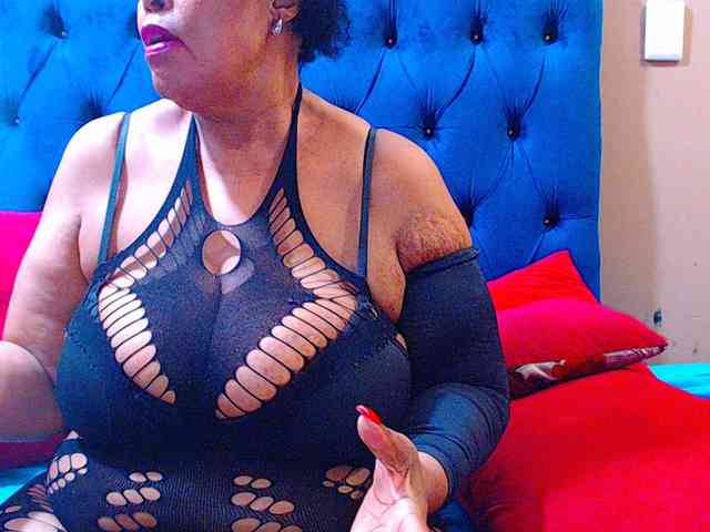 Ebonycandy10 Live Webcam on BongaCams