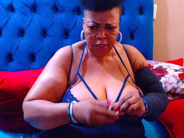 Ebonycandy10 webcam