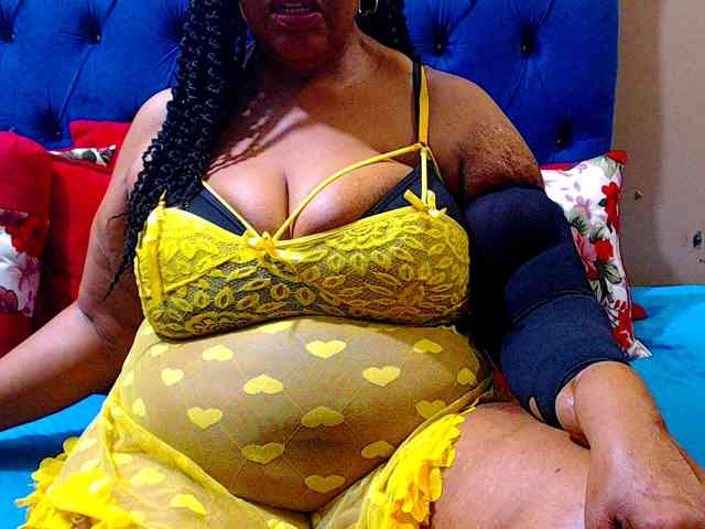 Ebonycandy10 webcam