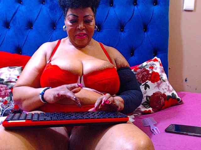 Ebonycandy10 webcam