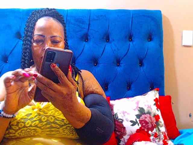 Ebonycandy10 webcam