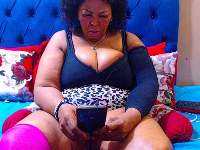 Ebonycandy10 webcam