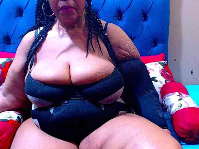 Ebonycandy10 webcam