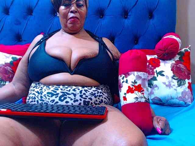 Ebonycandy10 webcam