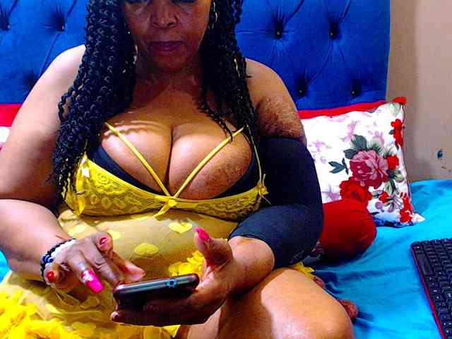 Ebonycandy10 webcam