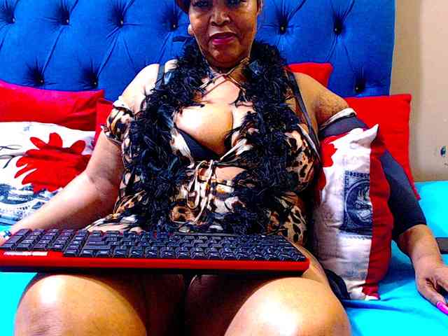 Ebonycandy10 webcam