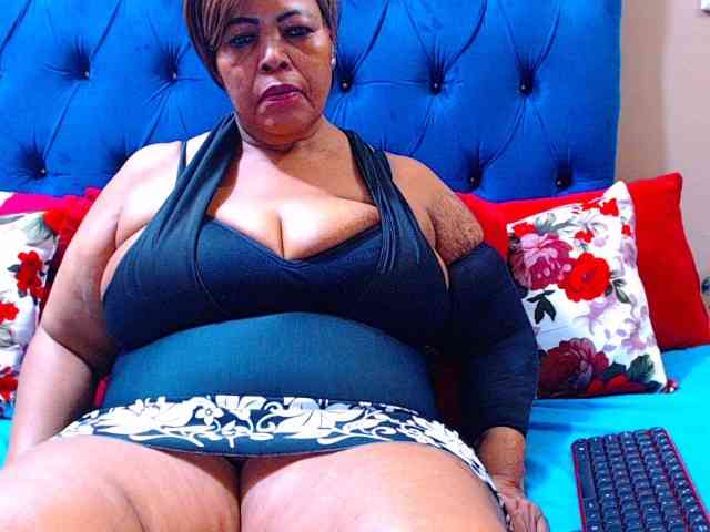 Ebonycandy10 webcam