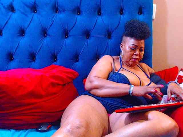 Ebonycandy10 webcam