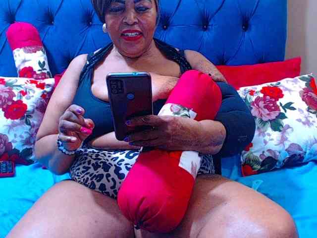 Ebonycandy10 webcam