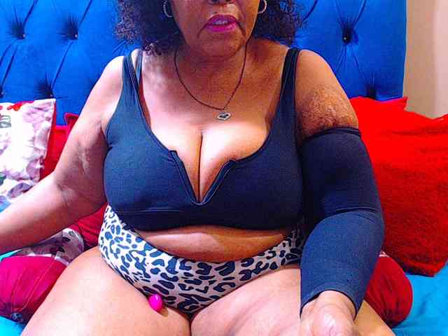 Ebonycandy10 webcam