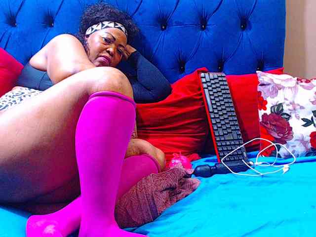 Ebonycandy10 webcam