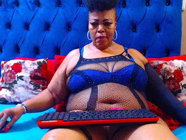 Ebonycandy10 webcam