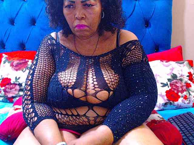 Ebonycandy10 webcam
