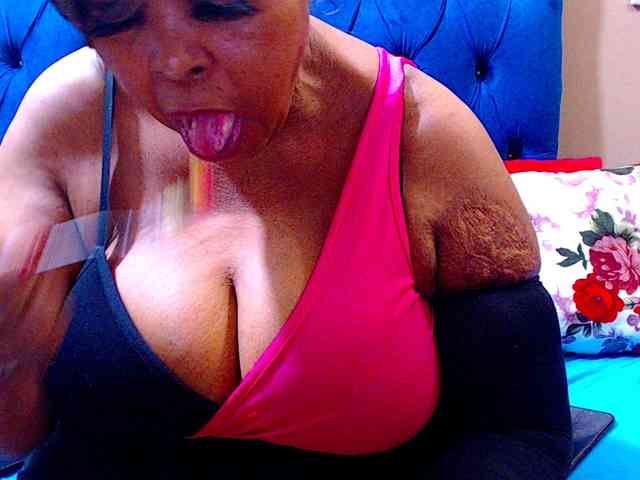 Ebonycandy10 webcam