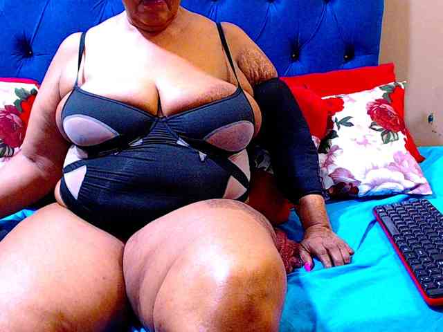 Ebonycandy10 webcam