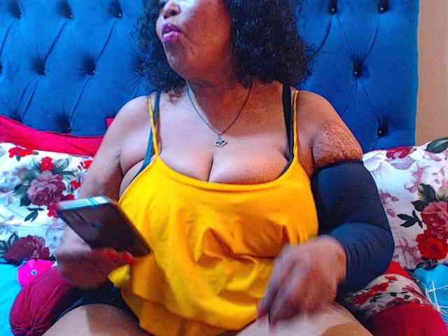 Ebonycandy10 webcam