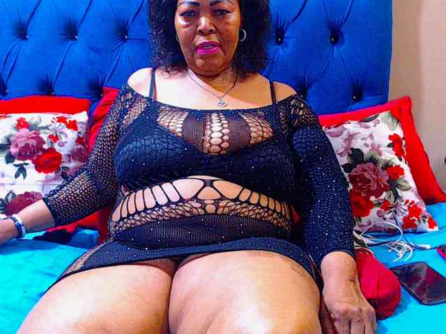 Ebonycandy10 webcam
