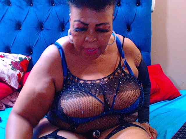 Ebonycandy10 webcam