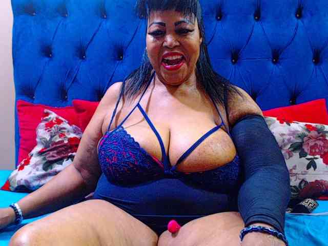 Ebonycandy10 webcam