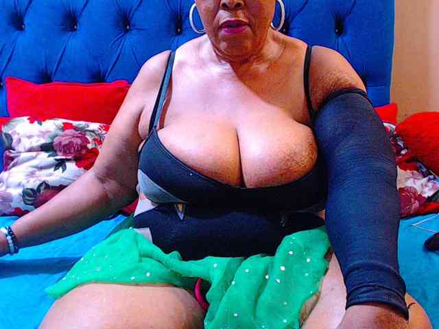 Ebonycandy10 webcam
