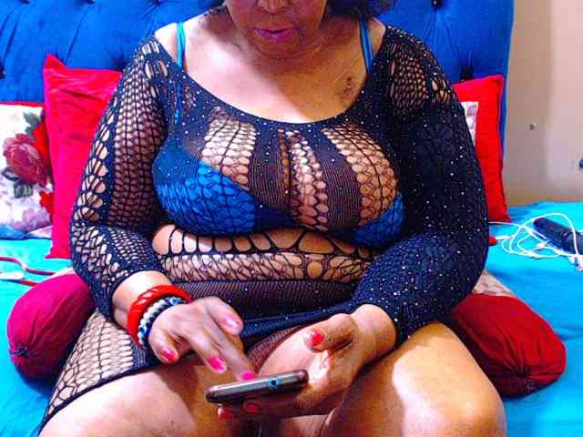 Ebonycandy10 webcam