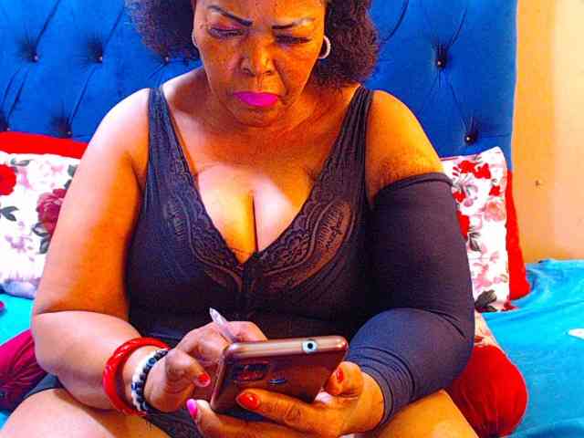 Ebonycandy10 webcam
