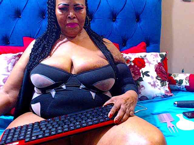 Ebonycandy10 webcam