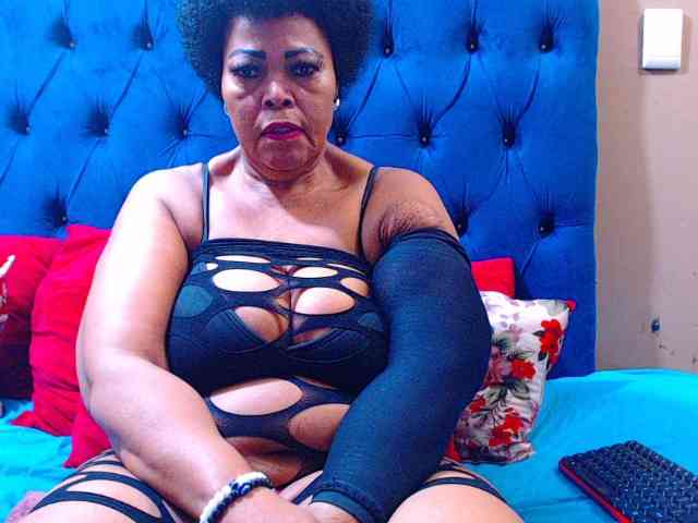 Ebonycandy10 webcam
