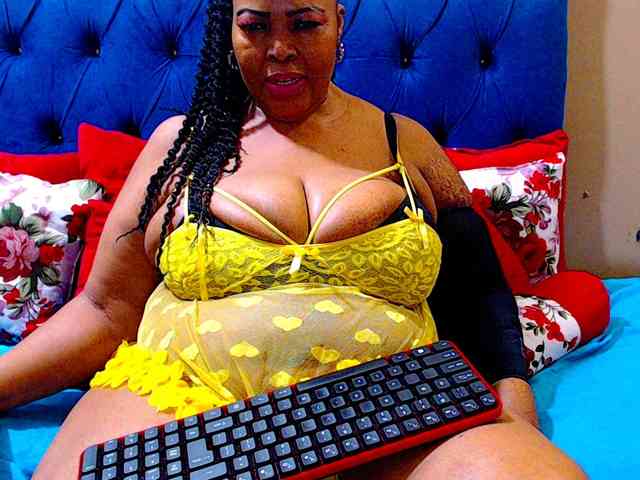 Ebonycandy10 webcam