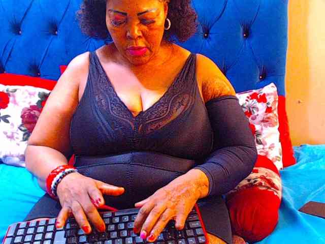 Ebonycandy10 webcam