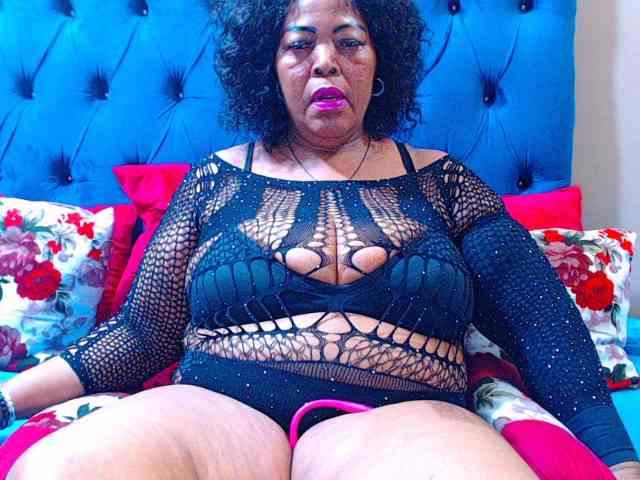 Ebonycandy10 webcam