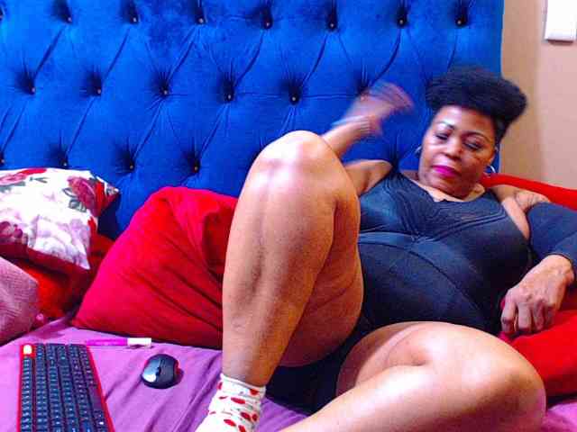 Ebonycandy10 webcam