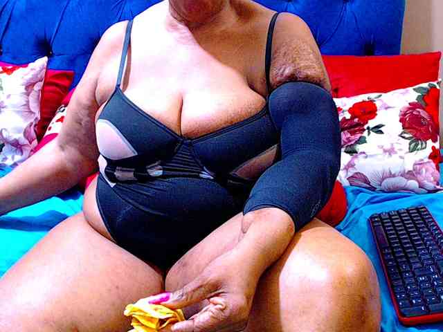 Ebonycandy10 webcam