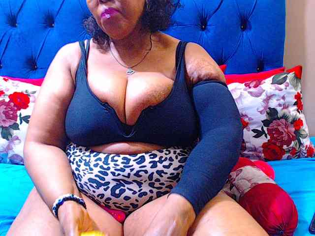Ebonycandy10 webcam