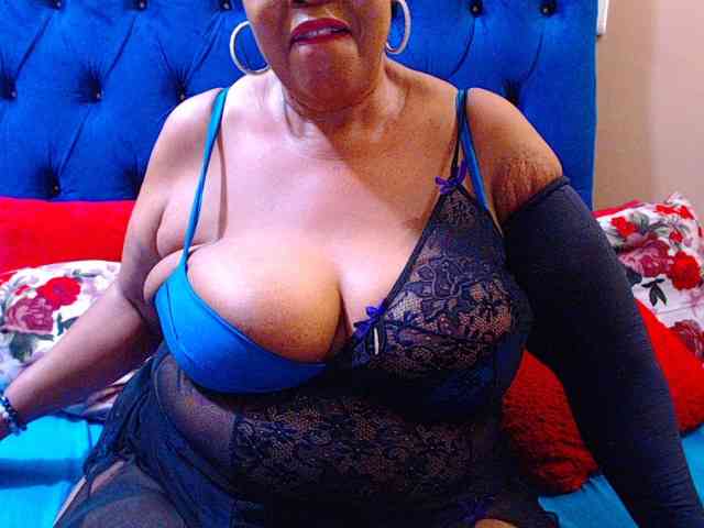Ebonycandy10 webcam