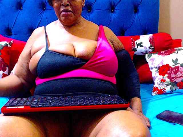 free strip chat Ebonycandy10