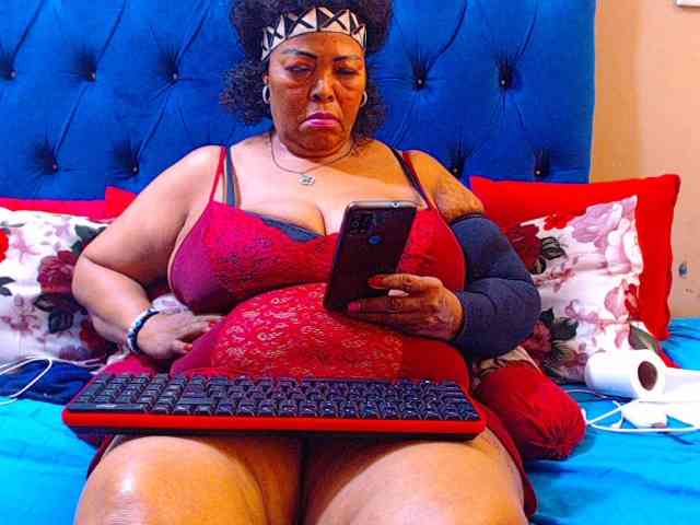 Ebonycandy10 webcam