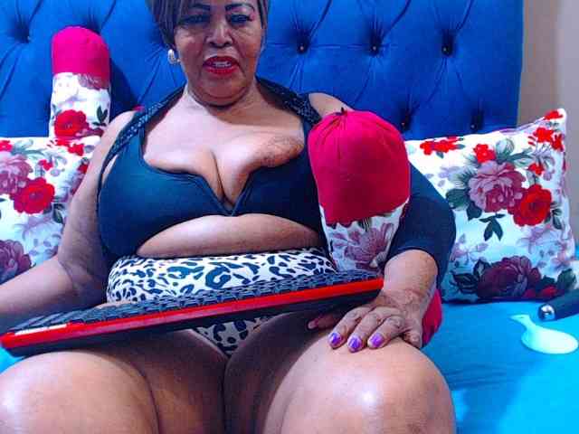 Ebonycandy10 webcam